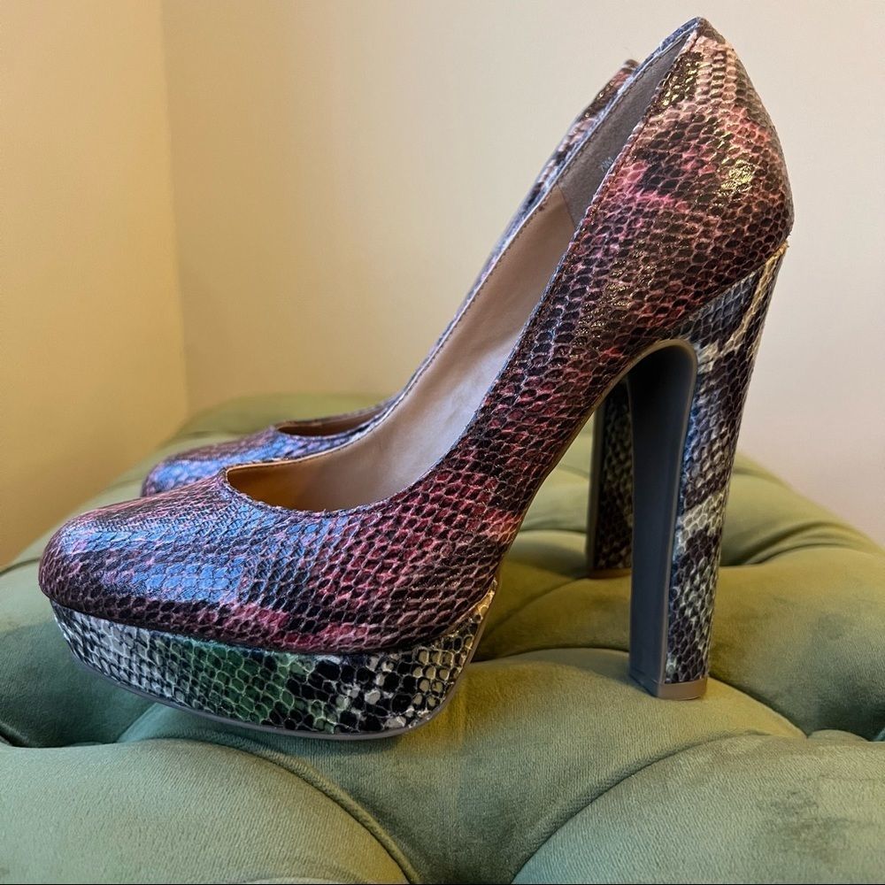 Cosmopolitan Faux Snake Skin Heels, Platform, Women 7.5, Purple, Green, Blue
